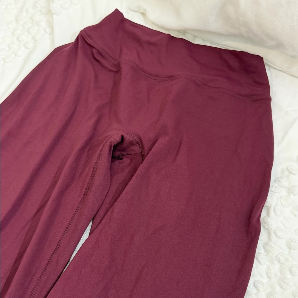 ONER ACTIVE SOFTMOTION STRAIGHT LEG GRAY LOGO CHERRY LACQUER PURPLE MED BNWT - Picture 5 of 8